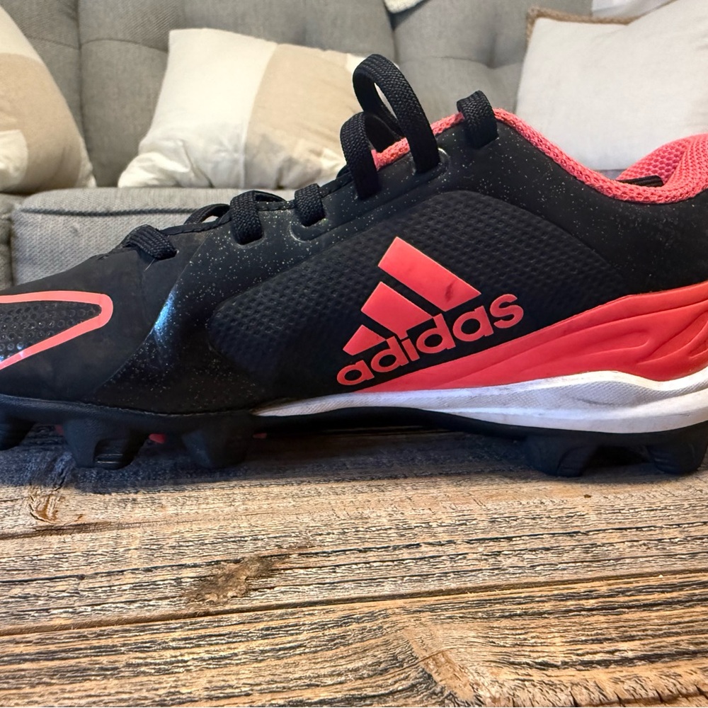 Girls Size 3 Adidas Cleats in Good Used Condition - Picture 9 of 11